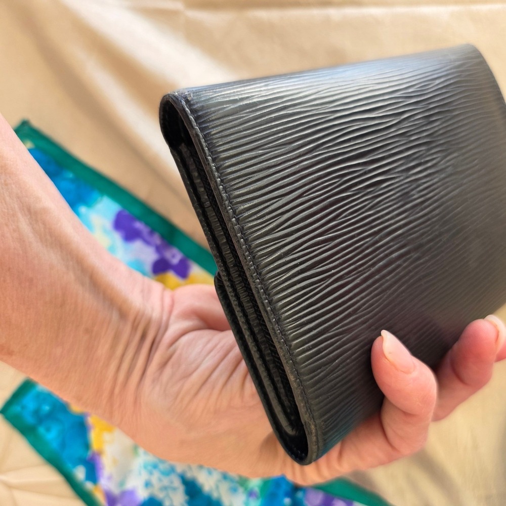 Louis Vuitton Black Epi Sarah Wallet Vintage Clutch Legit App COA - Picture 9 of 16